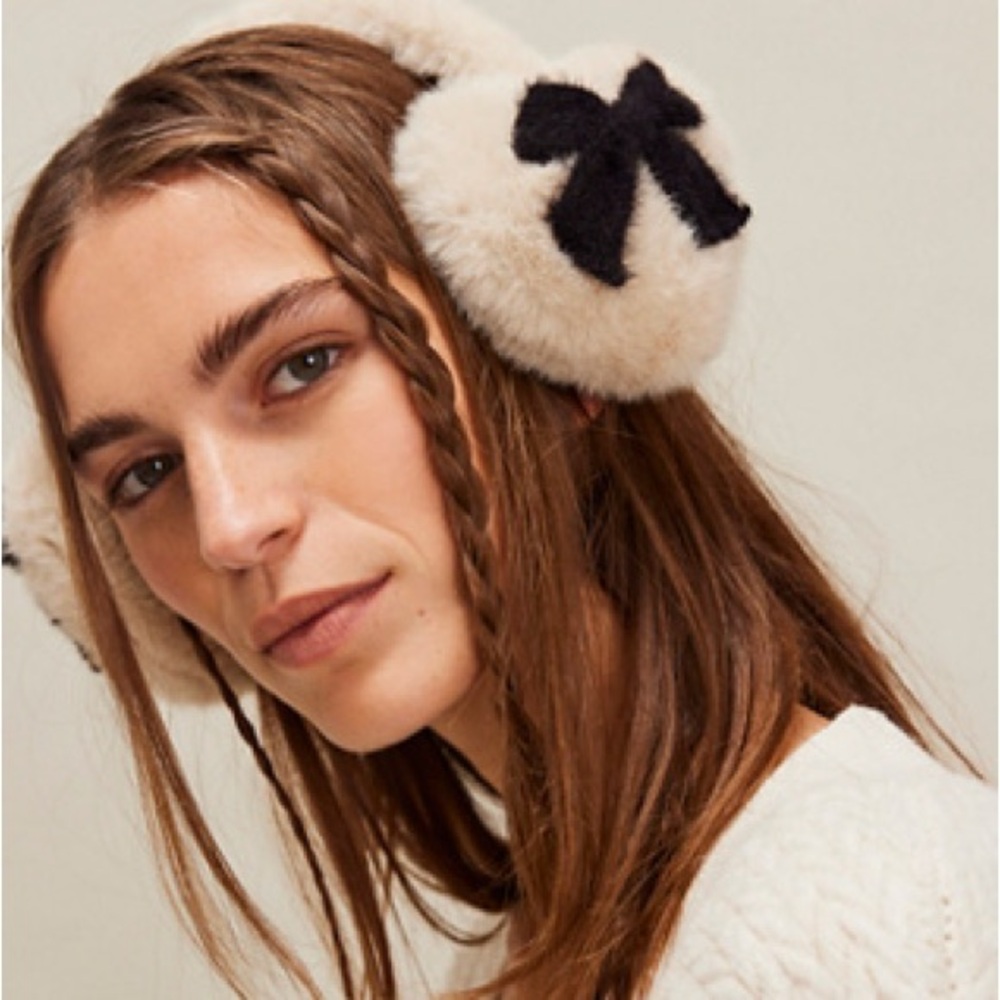 Free People So Sweet Ear Warmers Puffs Ear Ivory Fuzzy - Picture 3 of 4